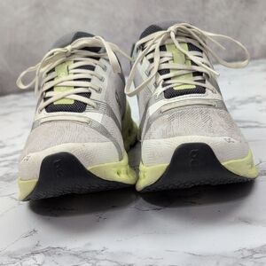 On Running Cloud Go Womens 7.5